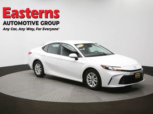 Used 2025 Toyota Camry LE FWD image 49