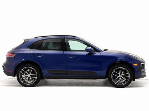 Certified 2025 Porsche Macan image 33