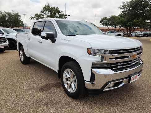 Used 2022 Chevrolet Silverado 1500 LTZ w/ LTZ Convenience Package II AWD/4WD image 6