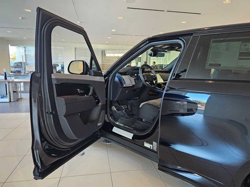 New 2025 Land Rover Range Rover Sport SV Edition Two image 19
