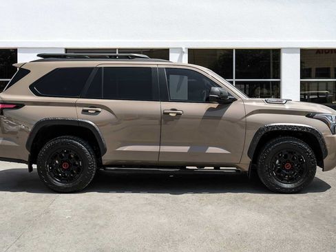 Used 2025 Toyota Sequoia TRD Pro AWD/4WD image 8
