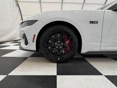 New 2026 Ford Mustang GT w/ GT Performance Package RWD image 9