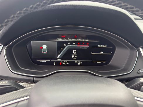 Used 2023 Audi SQ5 Premium Plus w/ Premium Plus Package image 18