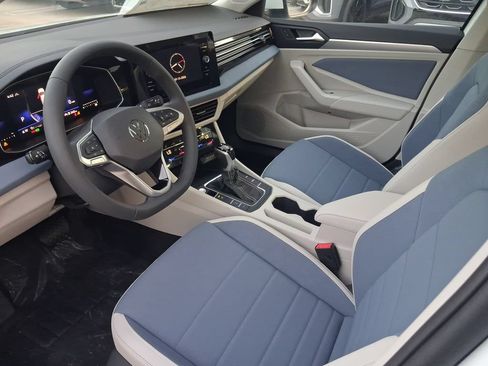 New 2026 Volkswagen Jetta SE FWD image 7