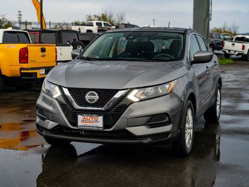 Used 2021 Nissan Rogue Sport S image 4