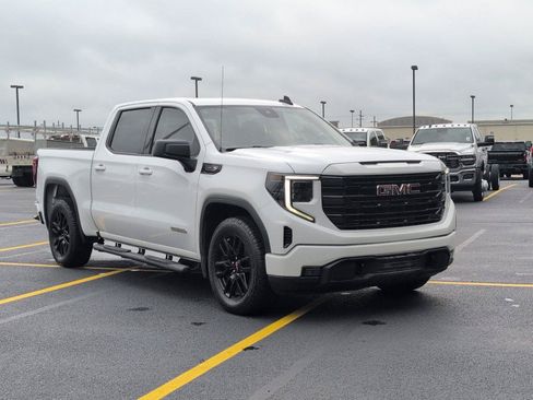 Used 2023 GMC Sierra 1500 Elevation RWD image 8