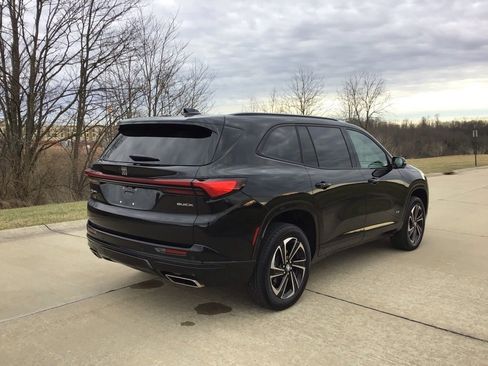 Used 2025 Buick Enclave Sport Touring image 3