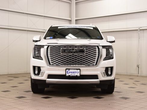 Used 2024 GMC Yukon XL Denali AWD/4WD image 2