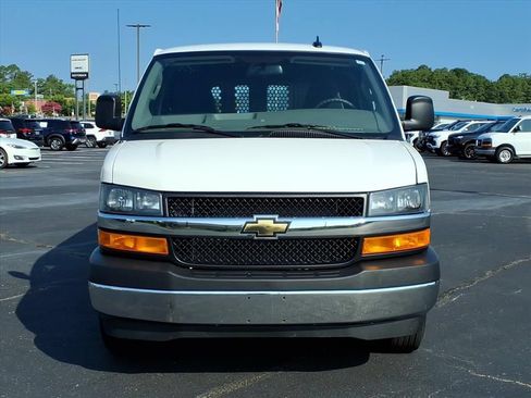 Used 2025 Chevrolet Express 2500 w/ Driver Convenience Package RWD image 2