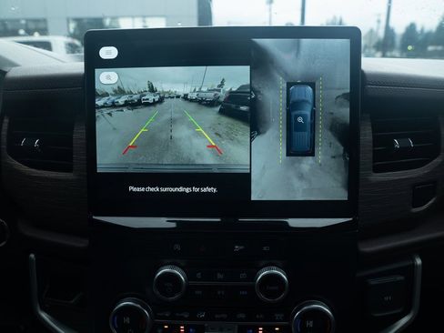 Used 2024 Ford Expedition Limited image 15