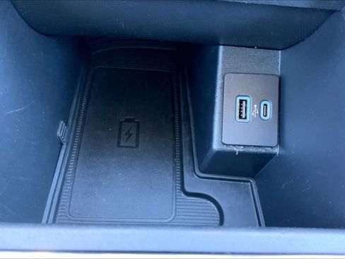 Certified 2022 Ford Edge Titanium image 33