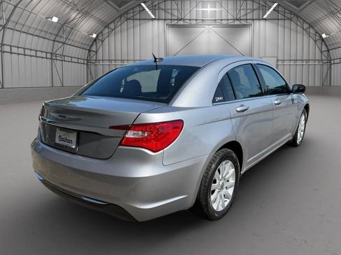Used 2013 Chrysler 200 Touring w/ Cold Weather Group image 4