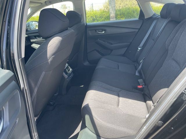 Used 2025 Honda Accord SE image 25