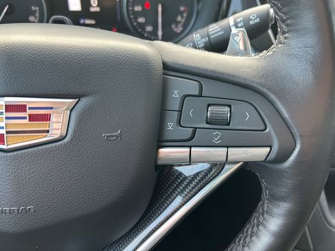 Used 2024 Cadillac XT6 Sport w/ Technology Package AWD/4WD image 18