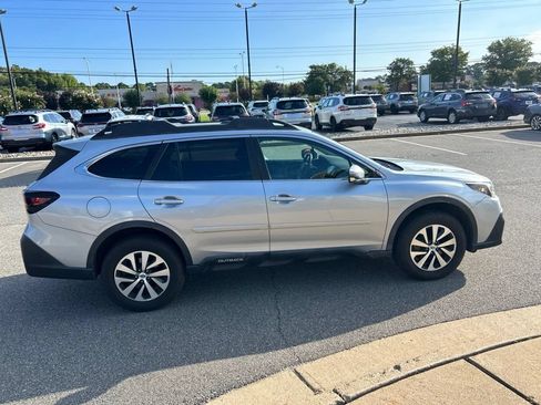 Used 2021 Subaru Outback Premium AWD/4WD image 2