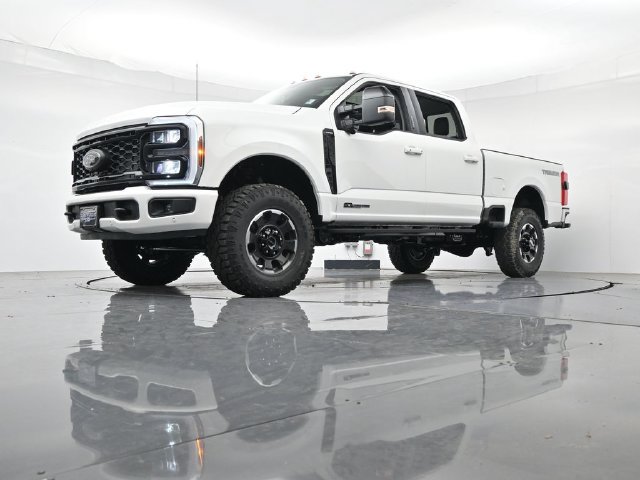 New 2026 Ford F350 Lariat w/ Tremor Off-Road Package AWD/4WD image 44
