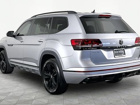 Used 2023 Volkswagen Atlas SEL R-Line AWD/4WD image 4