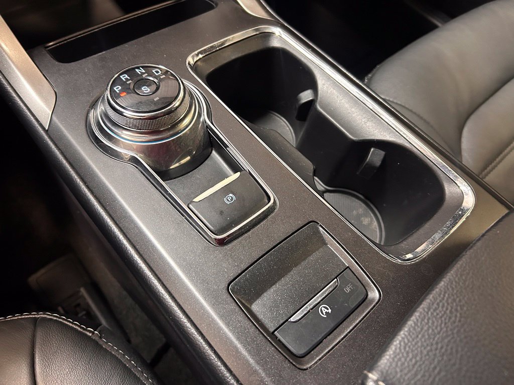 Used 2018 Ford Fusion SE w/ Fusion SE Technology Package FWD image 20