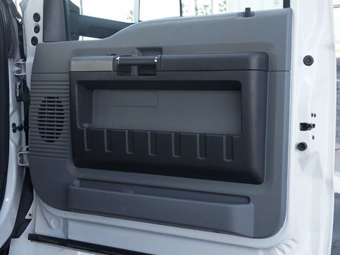 Used 2016 Ford F650 2WD Crew Cab Super Duty image 49