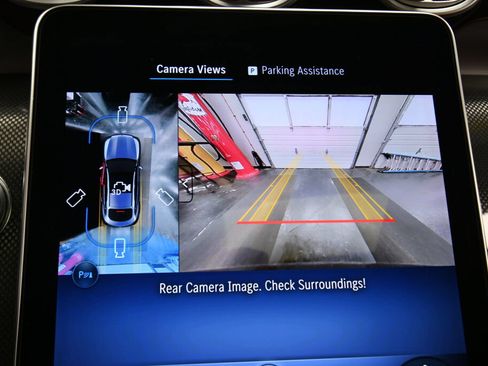 Used 2025 Mercedes-Benz GLC 300 4MATIC image 19