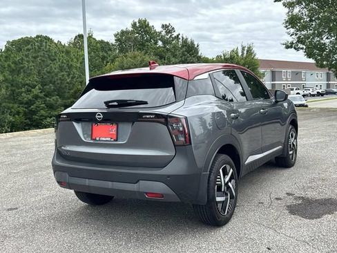 Certified 2025 Nissan Kicks SV FWD image 5