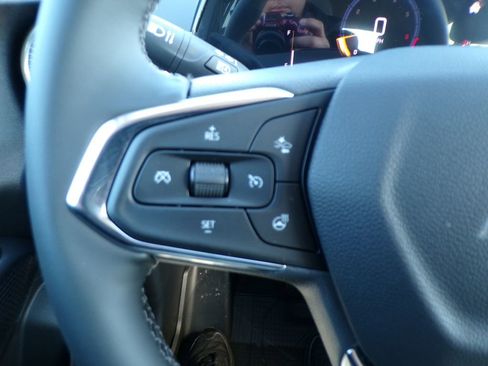 New 2026 Chevrolet Trax ACTIV w/ Sunroof Package FWD image 32