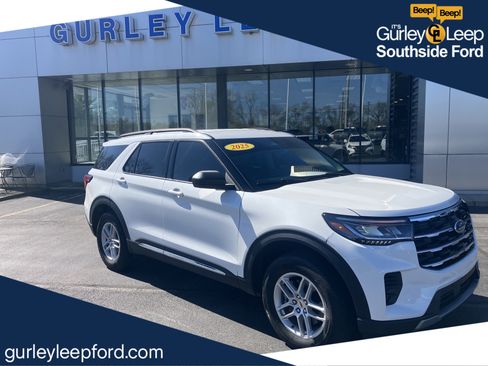 Certified 2025 Ford Explorer Active image 1