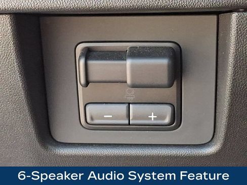 Used 2024 Chevrolet Colorado ZR2 w/ ZR2 Convenience Package III AWD/4WD image 9