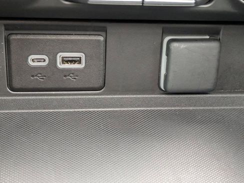 Used 2024 Chevrolet Tahoe High Country image 27