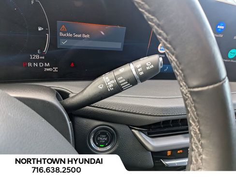 Used 2025 Cadillac XT4 Premium Luxury image 28