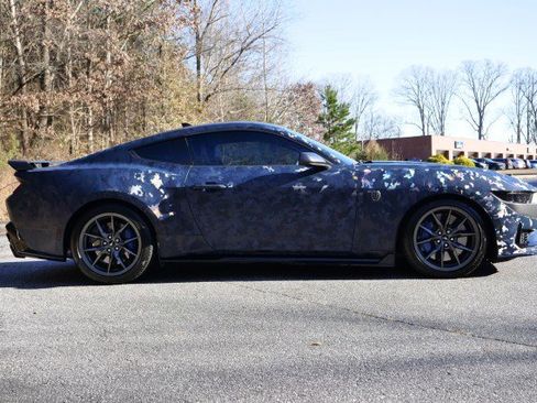 Used 2025 Ford Mustang Dark Horse image 31