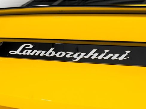 Used 2022 Lamborghini Urus AWD/4WD image 55