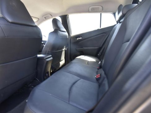 Used 2016 Toyota Prius Touring FWD image 11