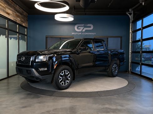 Used 2022 Nissan Frontier SV AWD/4WD image 7
