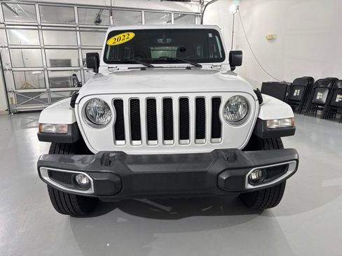 Used 2022 Jeep Wrangler Unlimited Sahara AWD/4WD image 2
