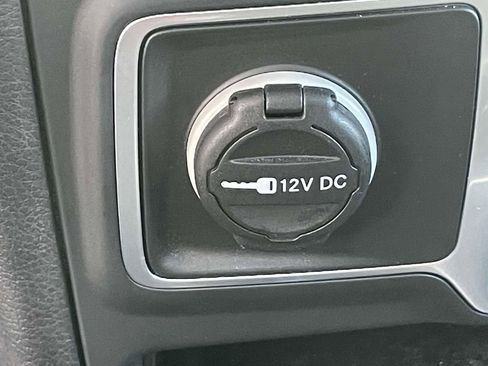 Used 2018 Jeep Wrangler Unlimited Sahara image 27