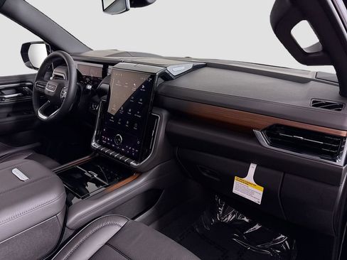 New 2026 GMC Yukon Denali w/ Sun & Power Step Package image 31