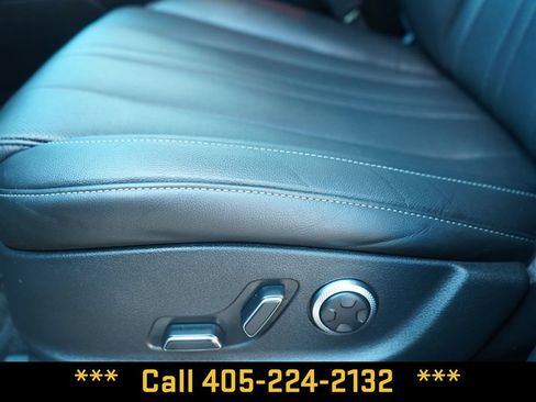 Used 2025 Genesis GV80 2.5T Standard AWD/4WD image 16