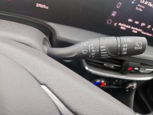 Used 2025 Buick Encore GX Preferred image 17