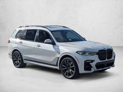 Used 2022 BMW X7 M50i AWD/4WD image 3