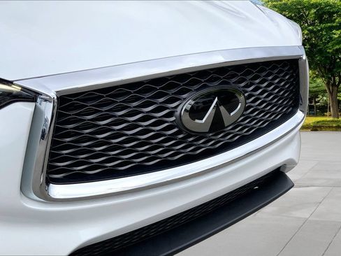 Used 2023 INFINITI QX50 Luxe FWD image 32