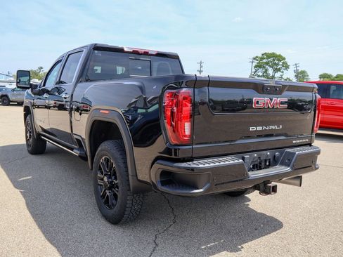 Used 2022 GMC Sierra 2500 Denali w/ Denali Black Diamond Edition AWD/4WD image 29