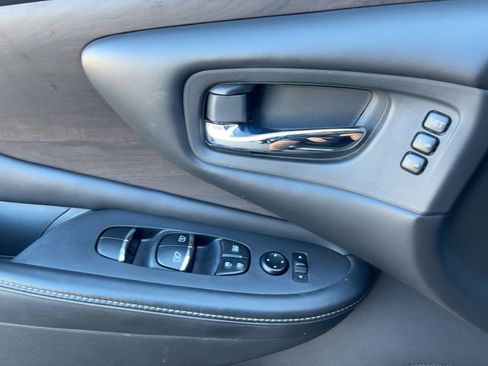 Used 2020 Nissan Murano Platinum w/ Cargo Package image 21