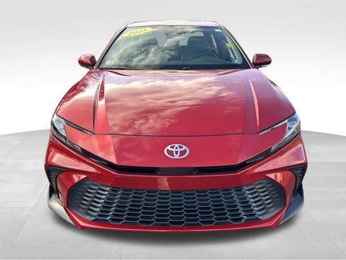Certified 2025 Toyota Camry SE w/ Convenience Package FWD image 9