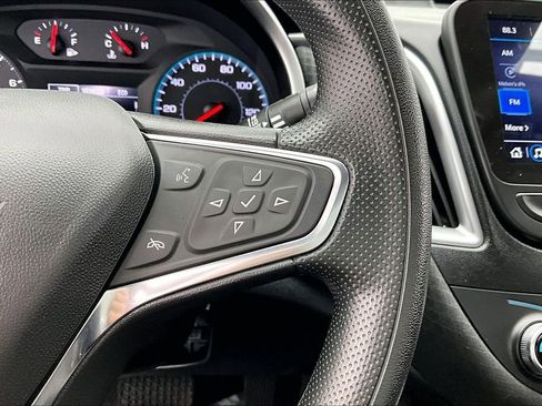 Used 2025 Chevrolet Malibu LT image 19