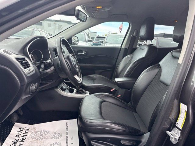 Used 2019 Jeep Compass Latitude w/ Cold Weather Group AWD/4WD image 19