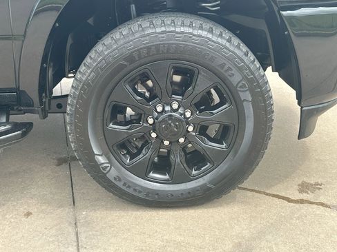 Used 2024 RAM 3500 Limited AWD/4WD image 10
