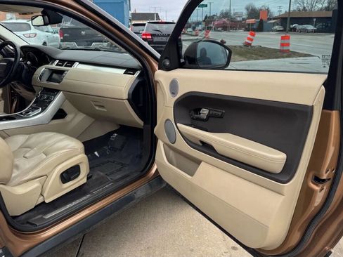 Used 2015 Land Rover Range Rover Evoque Pure Premium image 13