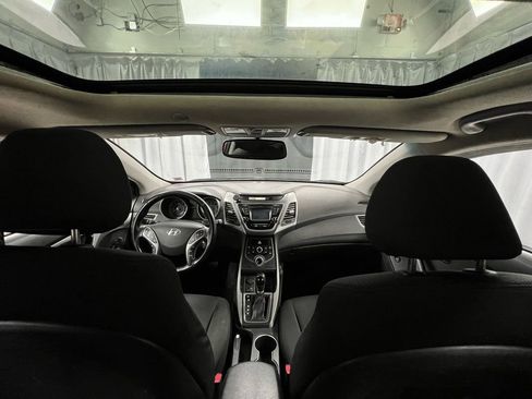 Used 2015 Hyundai Elantra SE w/ Option Group 03 image 18