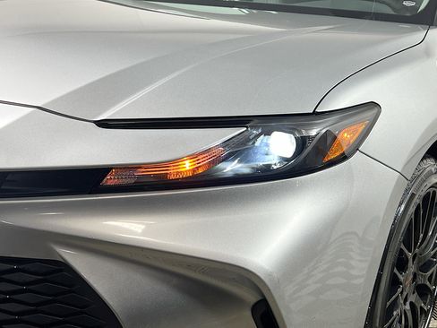 Used 2025 Toyota Camry LE image 12